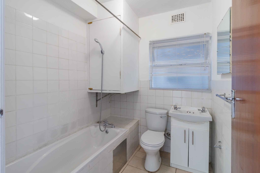 To Let 1 Bedroom Property for Rent in Mouille Point Western Cape